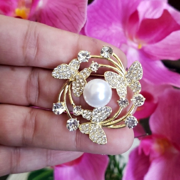 Butterfly Rhinestone Pearl Brooch Pin - Picture 6 of 7